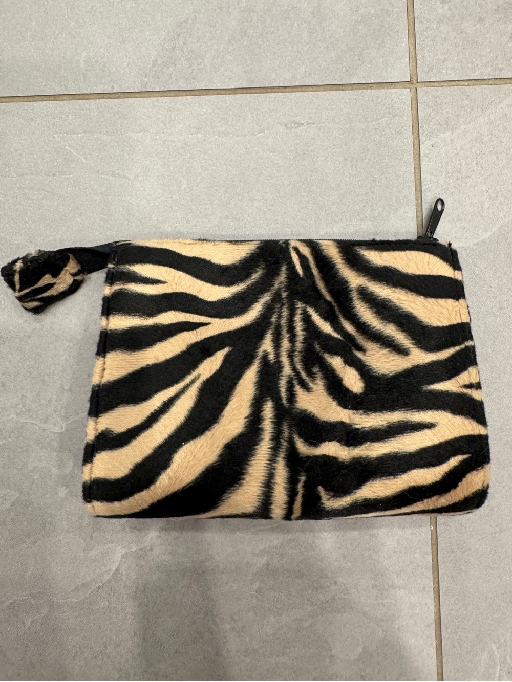 kate spade Zebra-Print Pouch - clutch in Black & Tan faux fur - Picture 2 of 7